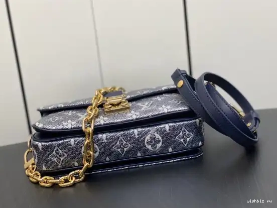 WIS WEST LOUIS POCHETTE EAST VUITTON METIS 0531